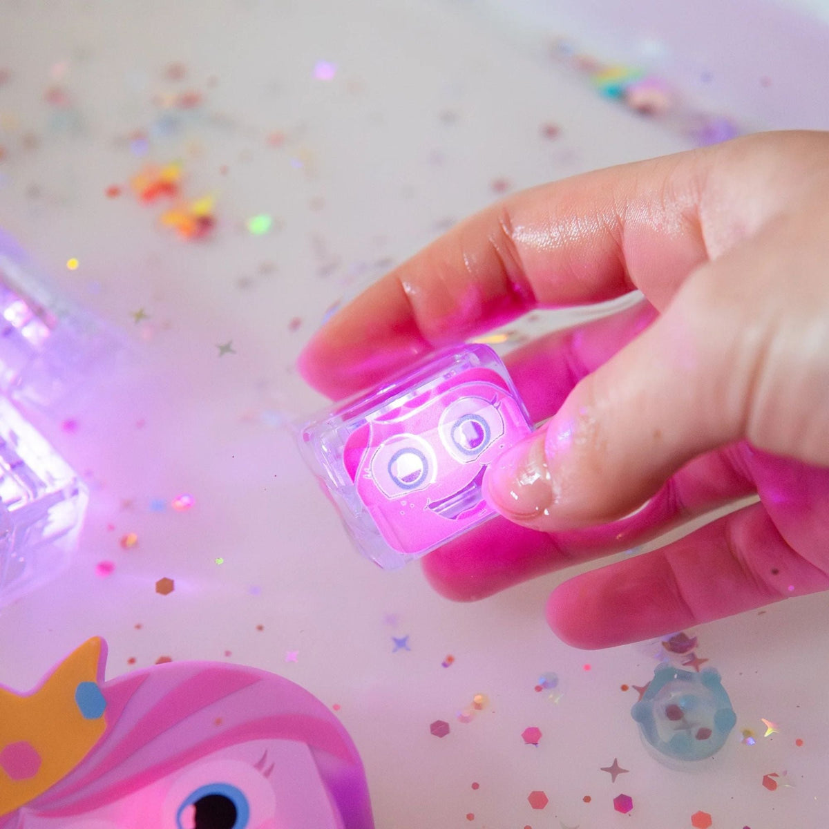 Glo Pals - Light Up Cubes 4pk-Princess Ida - Pink
