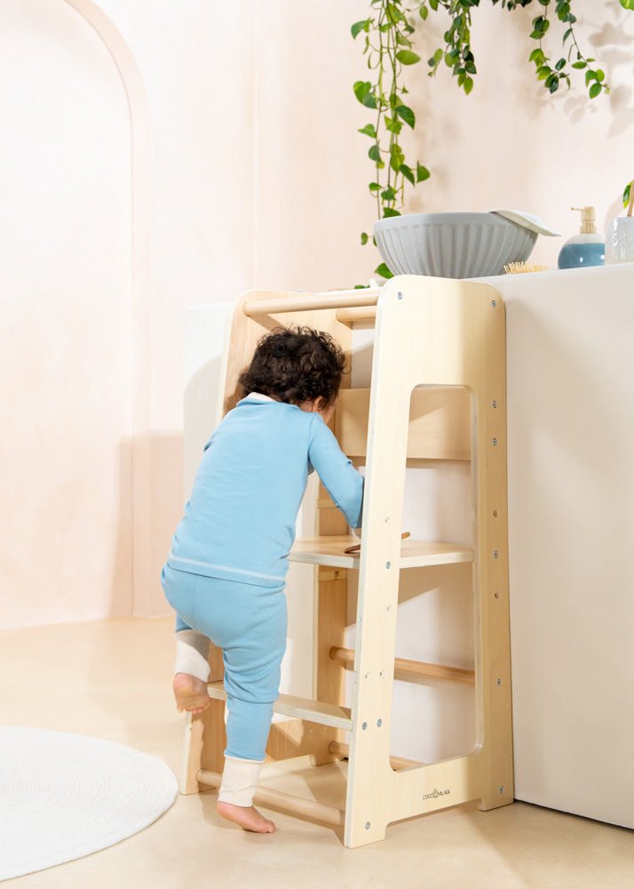 Educational tower - Natural Wood
