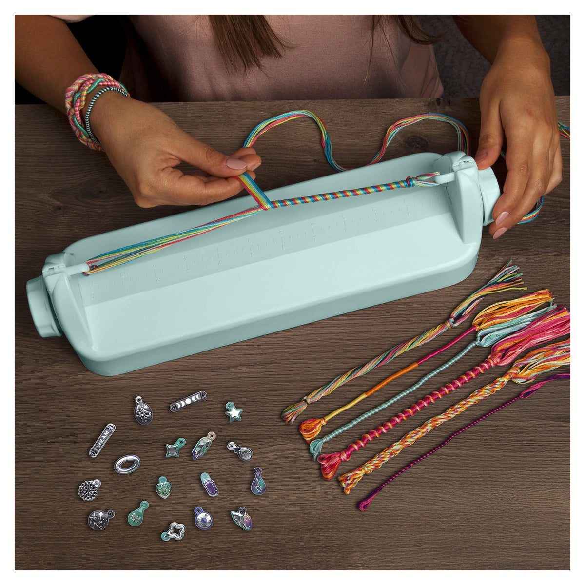 Loopdedo Friendship Bracelet Maker