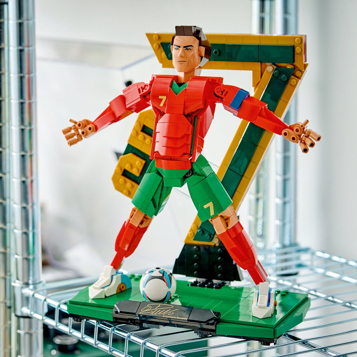 LEGO® Editions Cristiano Ronaldo – Soccer Legend 43016