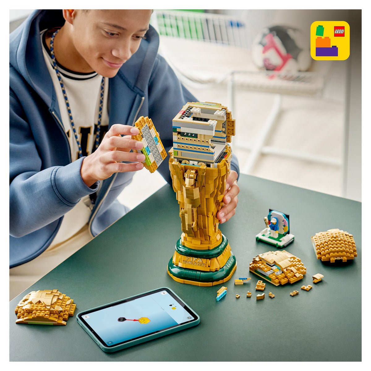 LEGO® Editions FIFA World Cup Official Trophy 43020