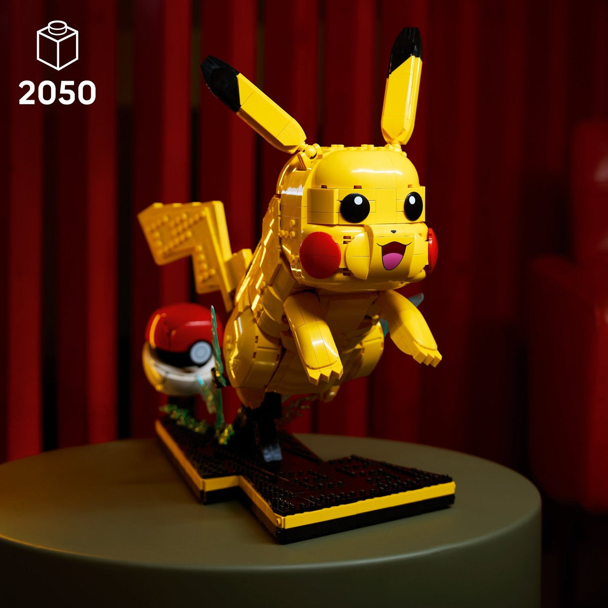 LEGO® Pokémon Pikachu and Poké Ball 72152