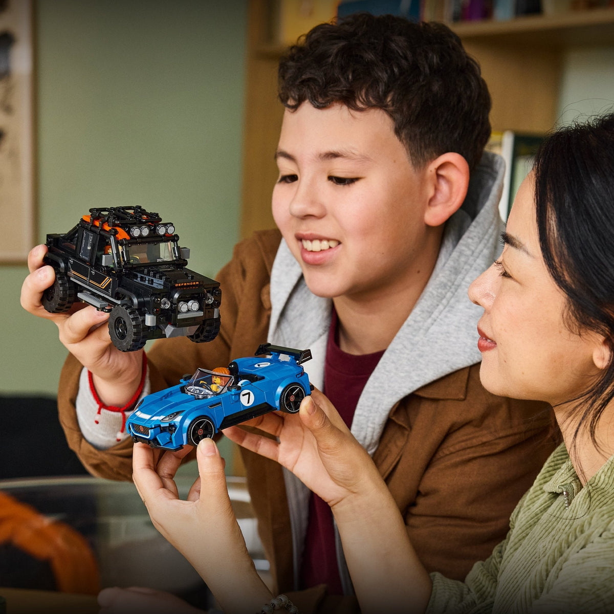 LEGO® Speed Champions Jaguar Project 7 & Land Rover Defender 77264